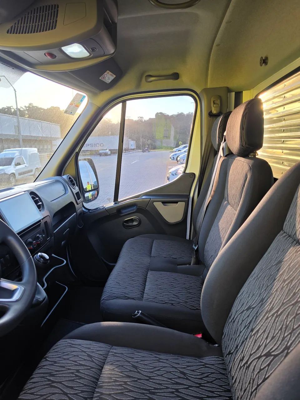 Caminhão Renault Master Baú (VUC) - Foto 3