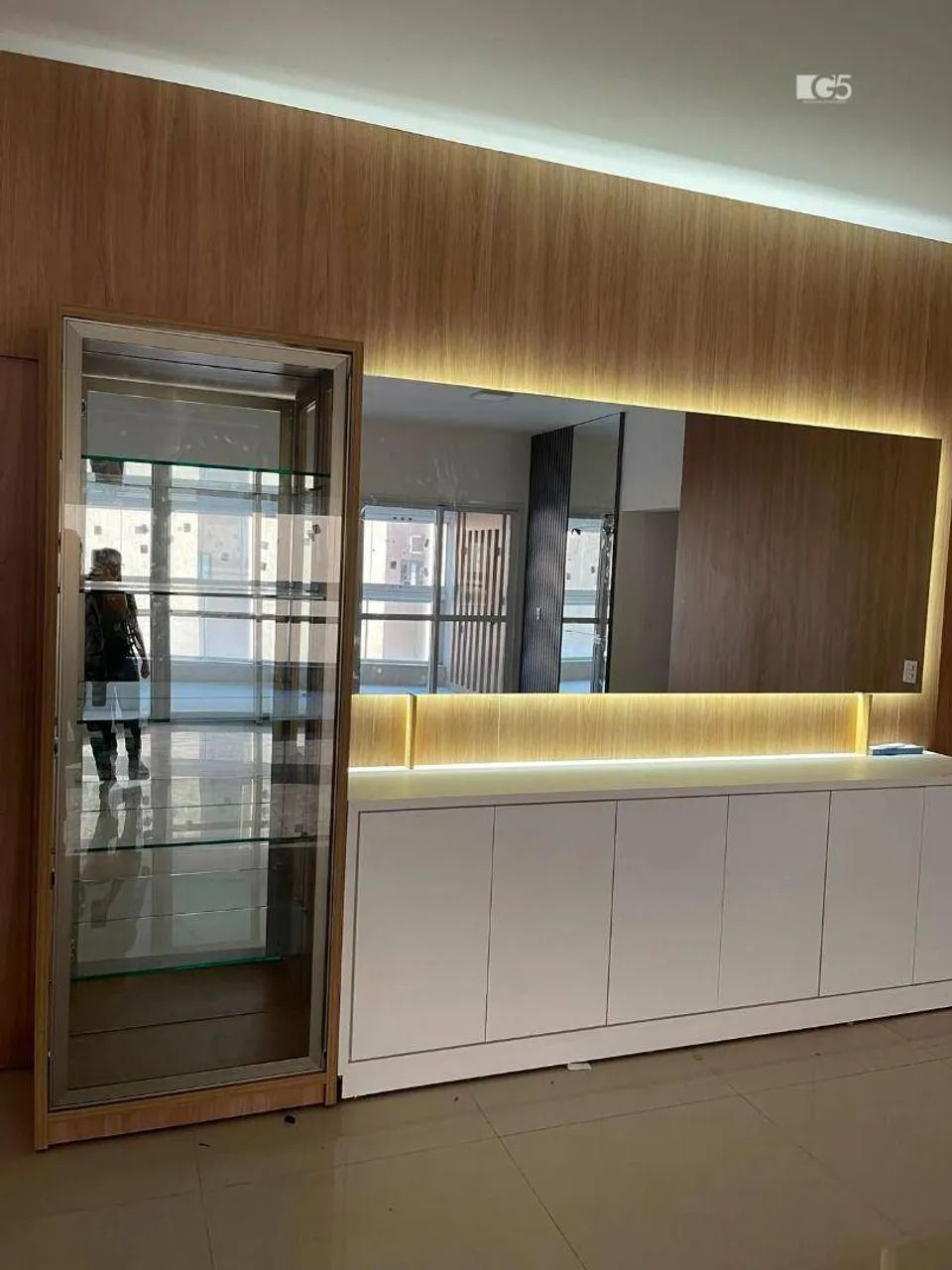 Apartamento Edifício Casa Versage, com 3 dormitórios para alugar, 190 m² - Centro - Cornél - Foto 2