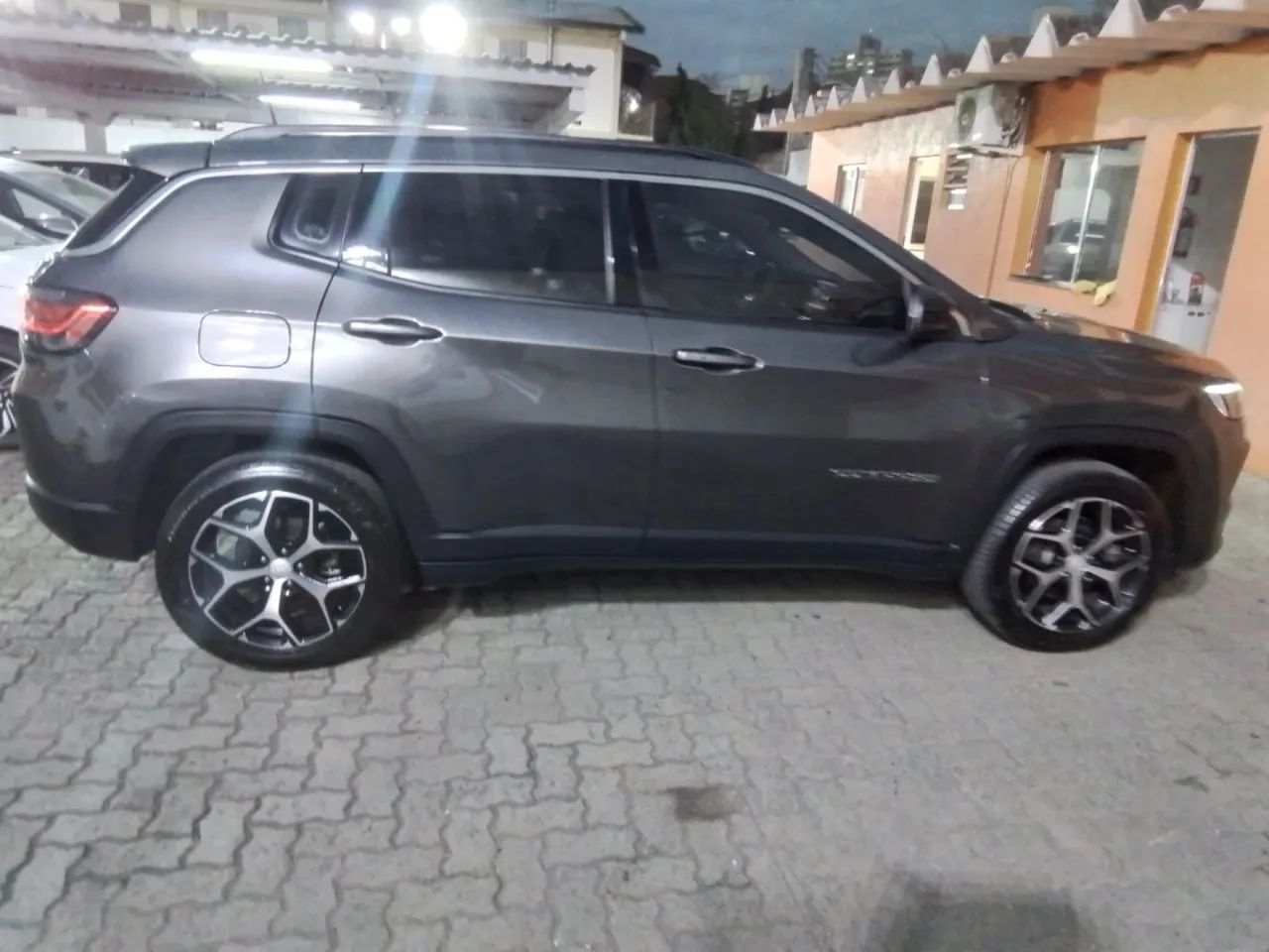 Jeep Compass Long. T270 1.3 TB 4X2 Flex AUT 2025 - Foto 6