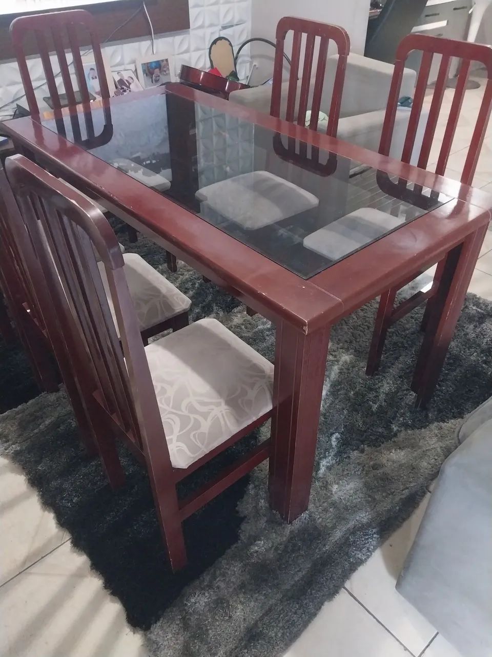 Mesa de vidro com 6 cadeiras  - Foto 2
