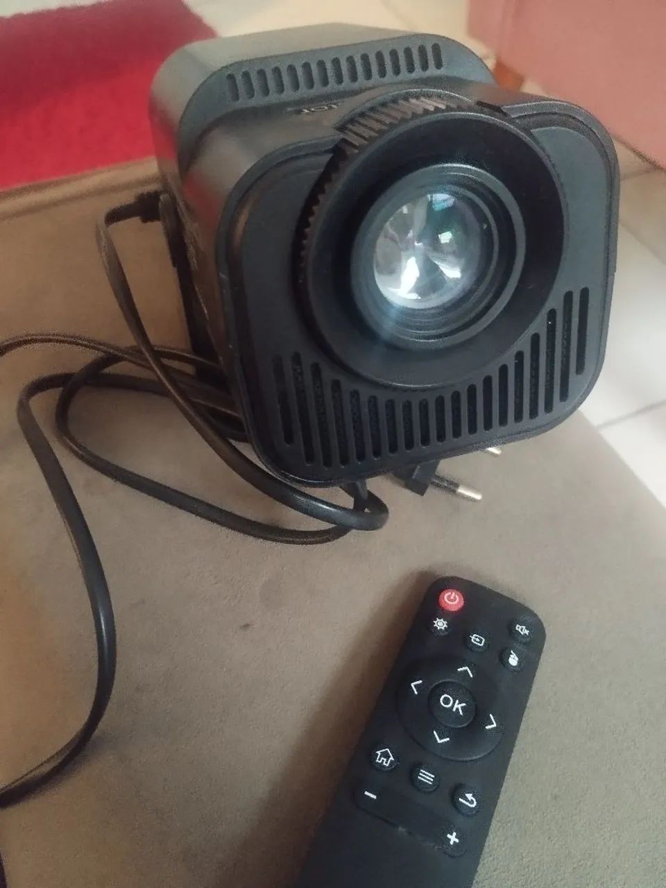 Vende-se Projetor HY350 mini - Foto 5
