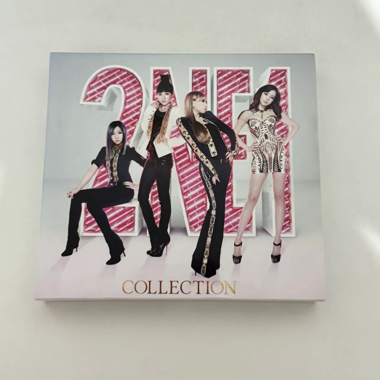 2NE1 COLLECTION Tipo B (DVD + CD) - Importado Completo Raro
