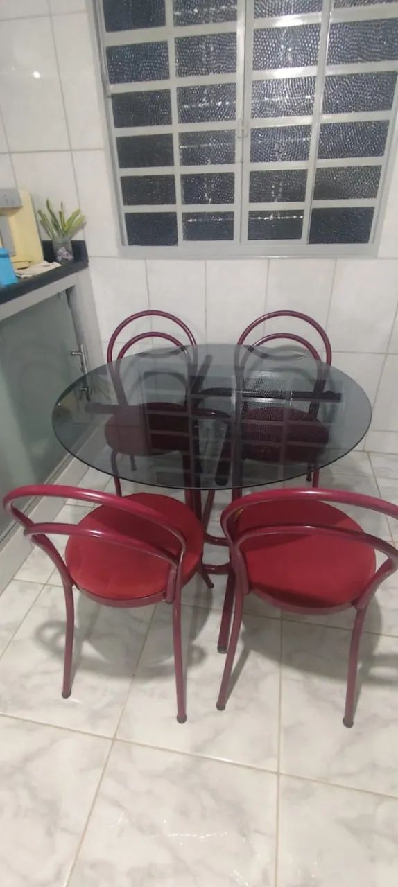 Mesa de jantar redonda 