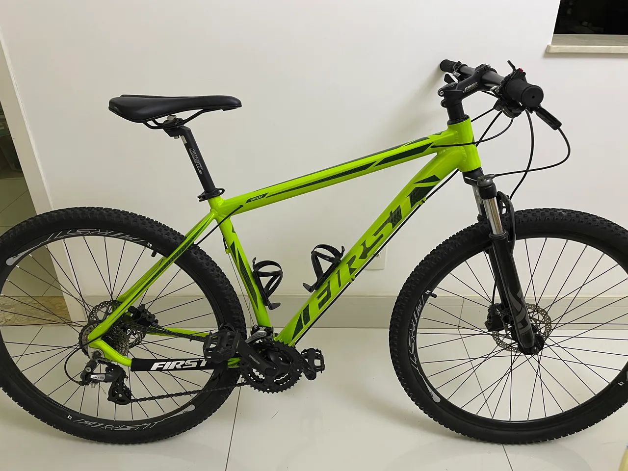 Bike First Aro 29 Freio Hidráulico