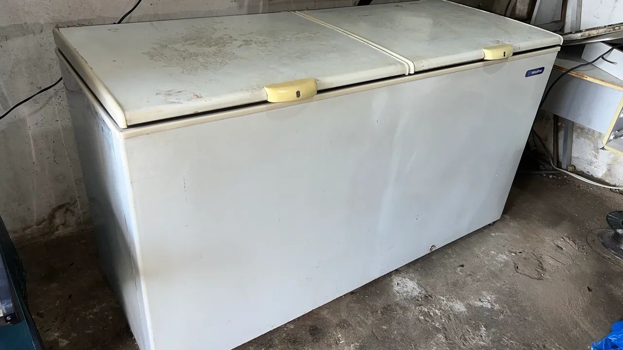 Vendo freezer de 2 portas 