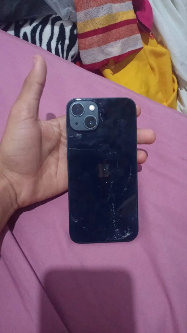 Vendo ou troco iPhone 13 128 gigas - Foto 2
