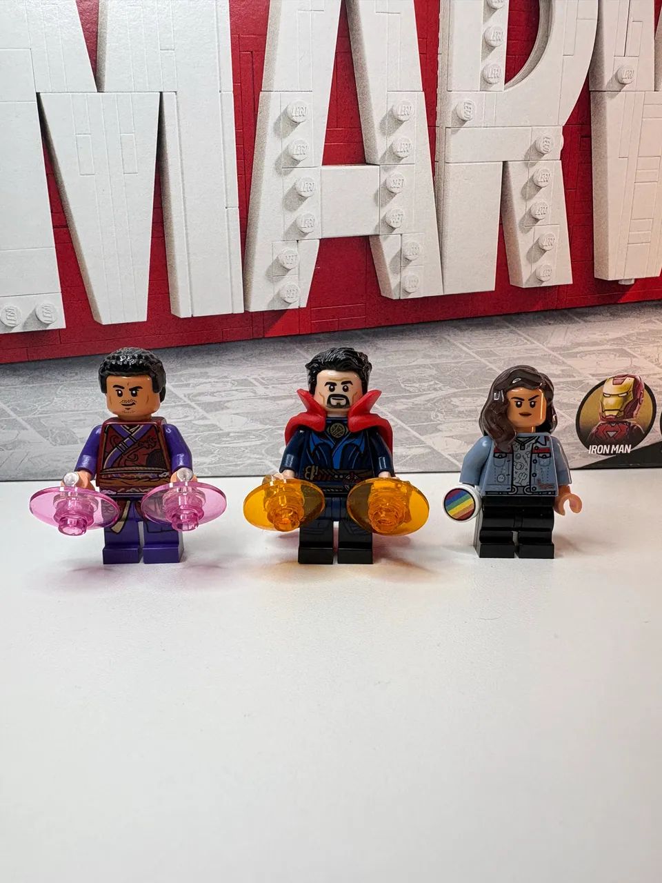Minifiguras LEGO Marvel Confronto com Gargantos 76205