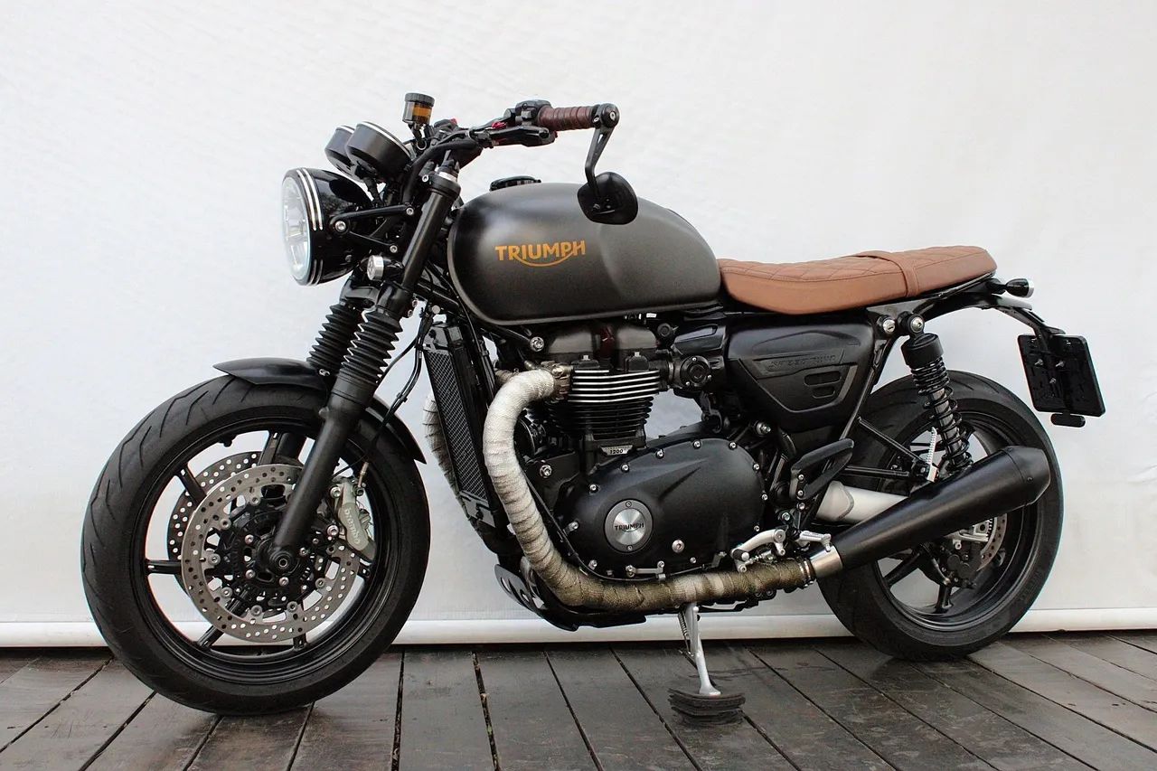 TRIUMPH SPEED TWIN - Foto 3