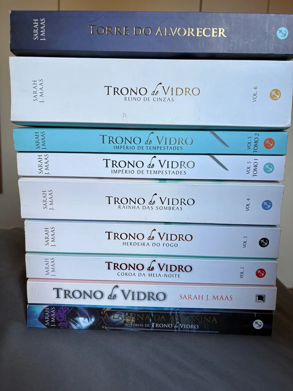 Box Trono de Vidro 