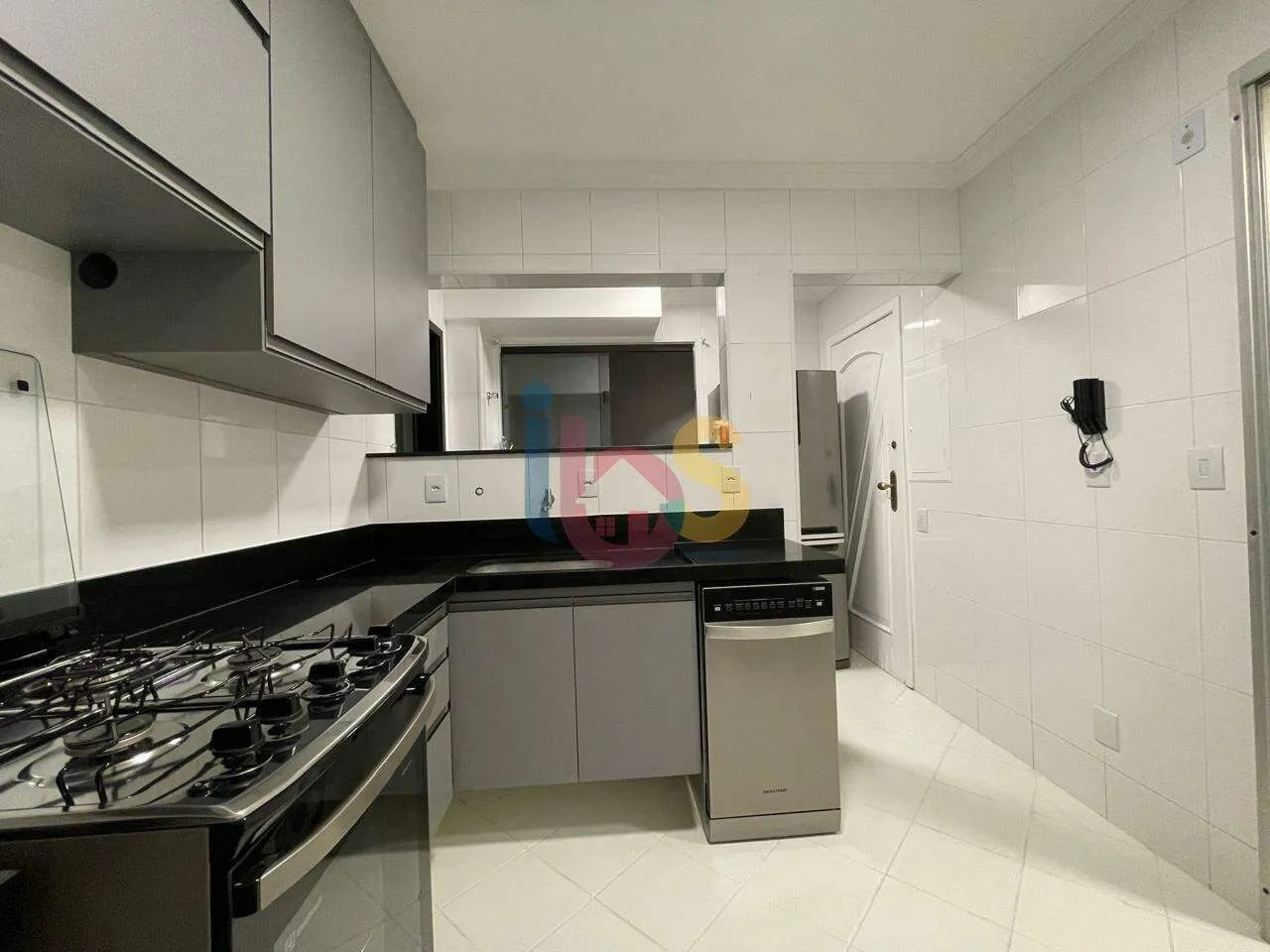 VENDO APARTAMENTO NO YATCH PLAZA - Foto 3