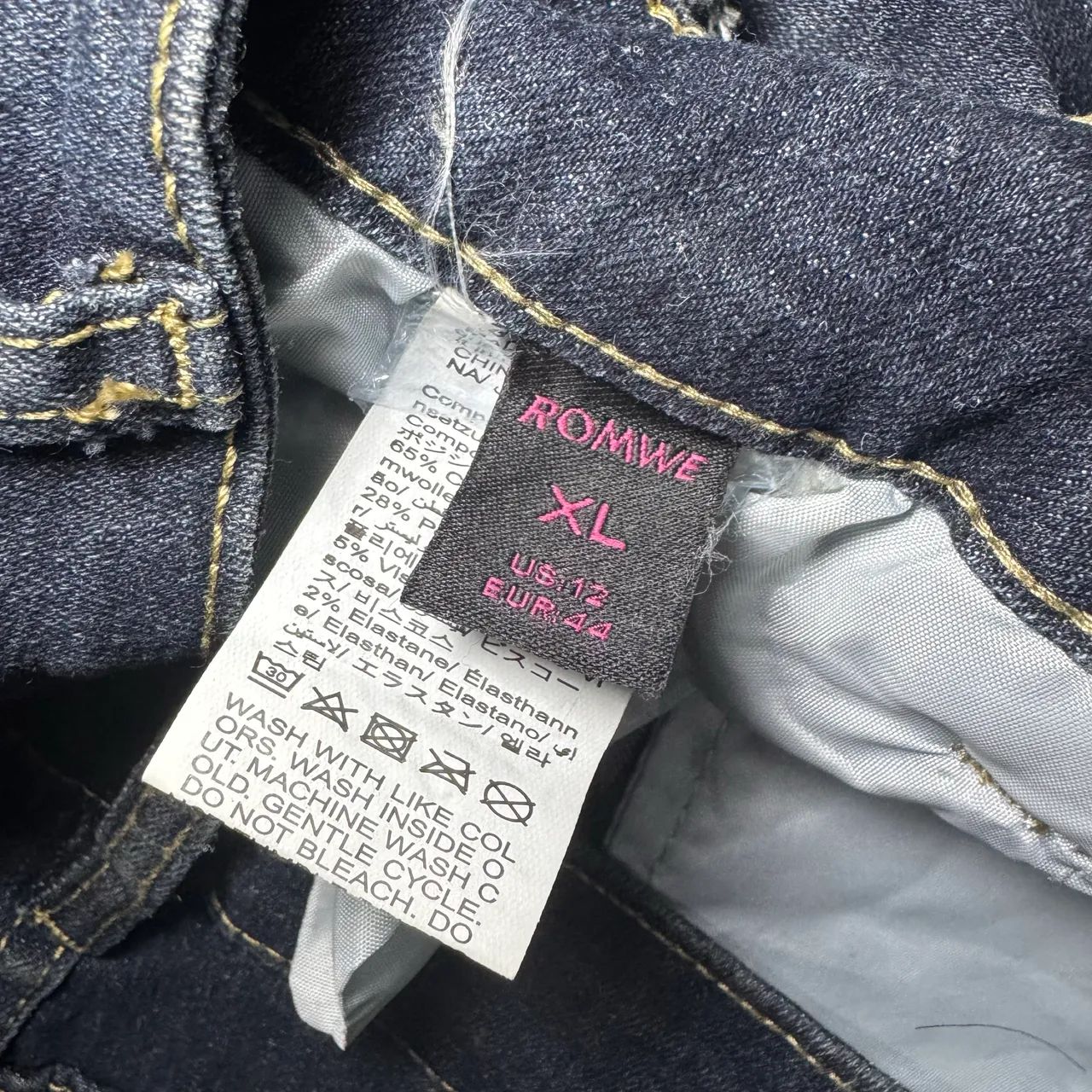 Short jeans romwe novo GG - Foto 3