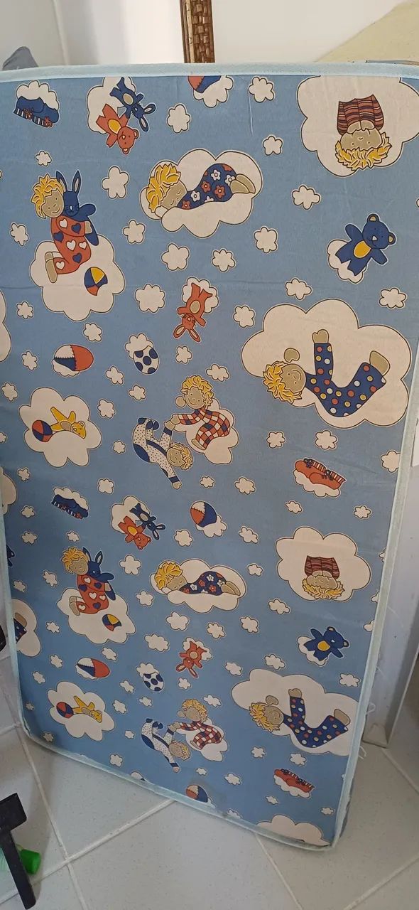 Vendo esse colchão infantil 