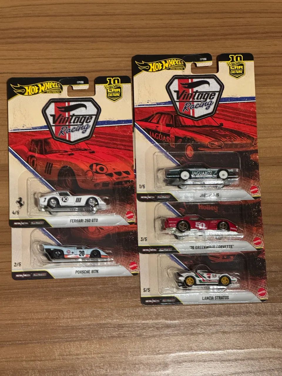 Hot Wheels Premium Vintage Racing Ferrari Completo - Brinquedos e