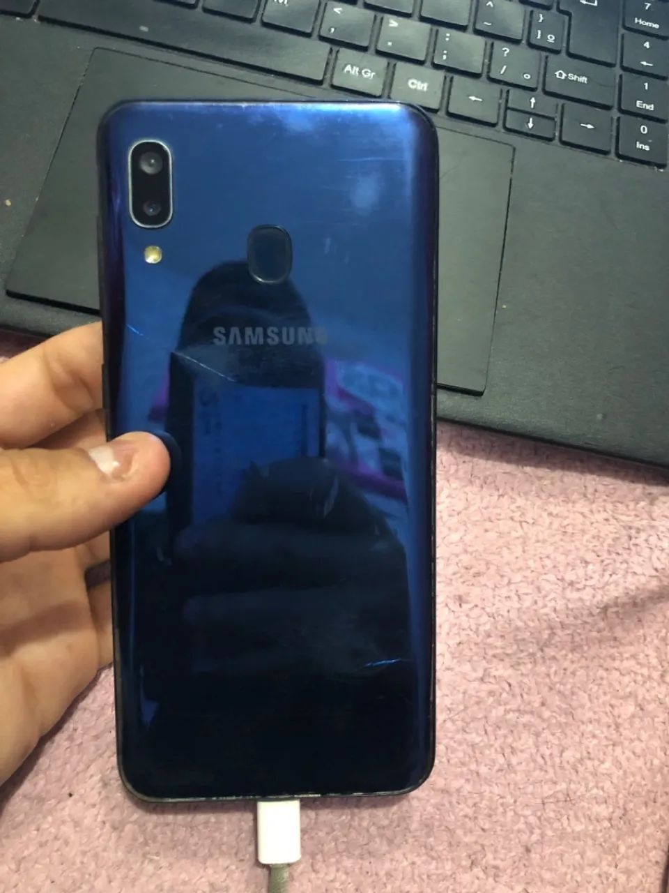Samsung com tela quebrada e solta  - Foto 2