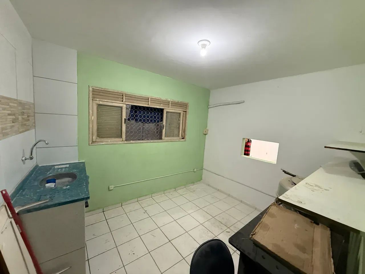 Alugo Ponto Comercial + Sala com Banheiro - Av. 06 - Foto 6