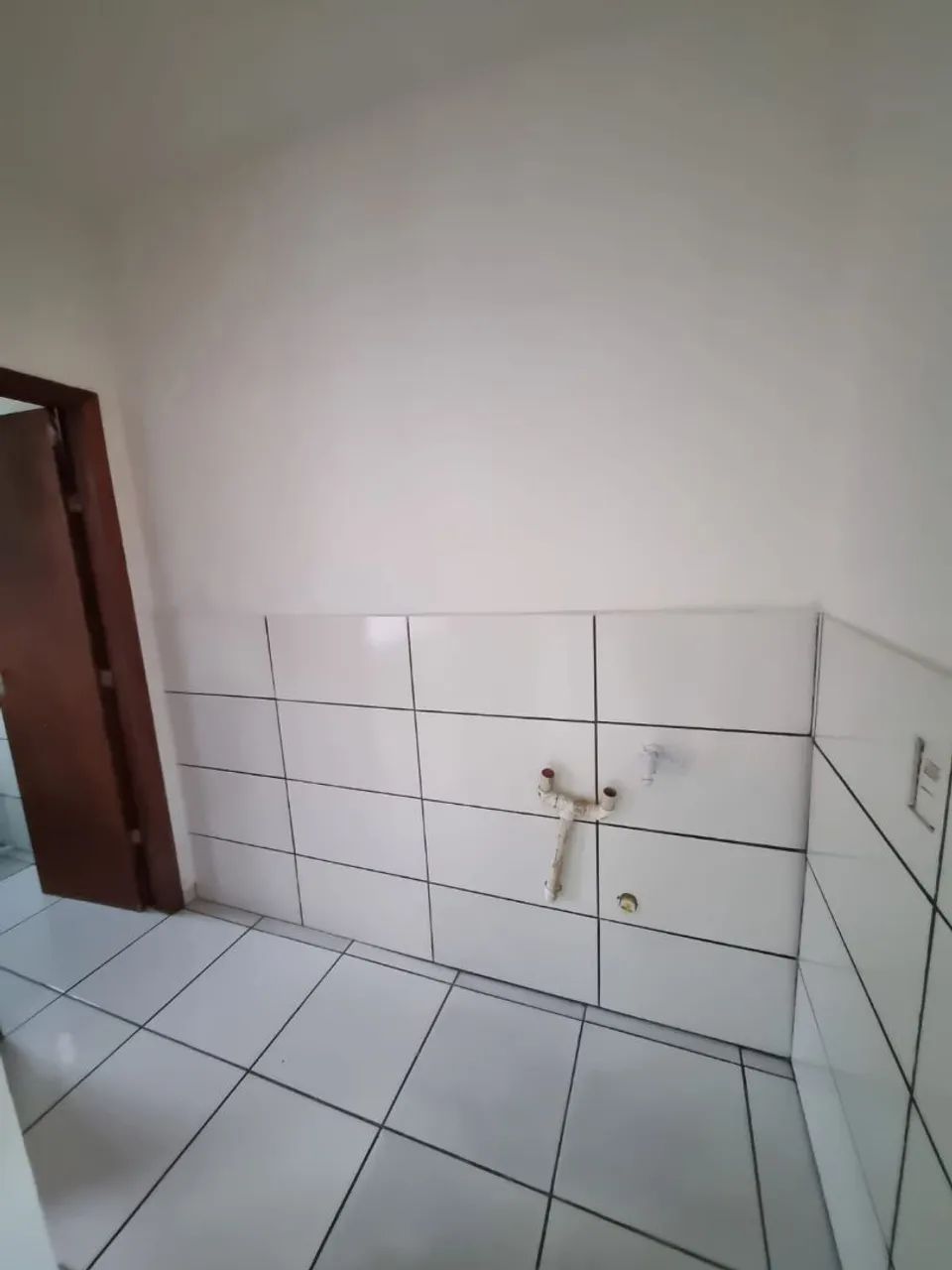 Aluga-se kitnet em Canasvieiras com água e luz incluso  - Foto 3