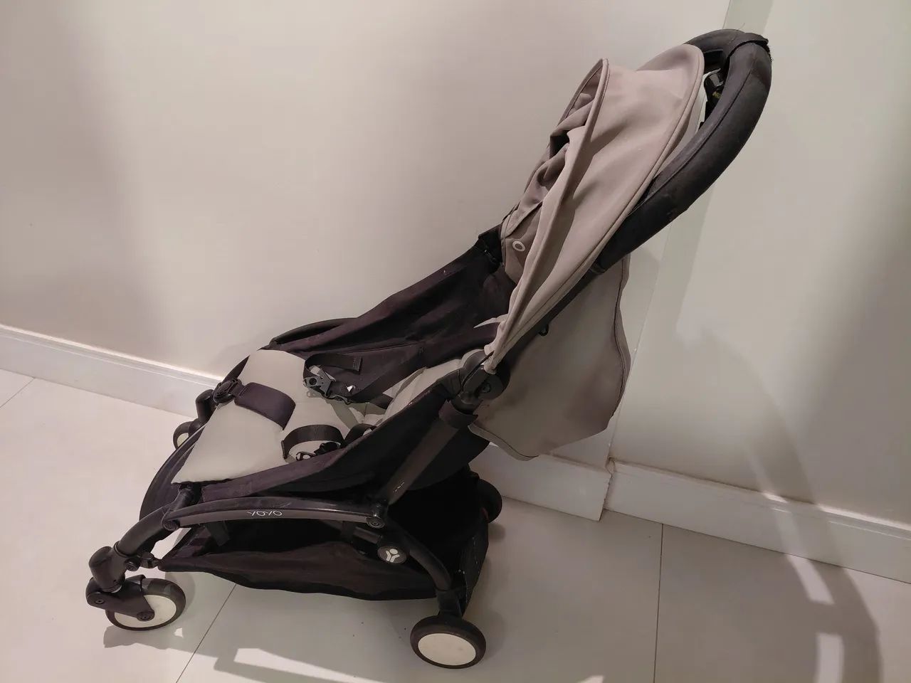 Carrinho de bebê e bebê conforto com encaixes para Banco do carro.  - Foto 2