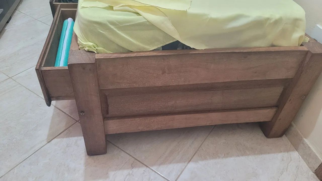 Cama de solteiro  