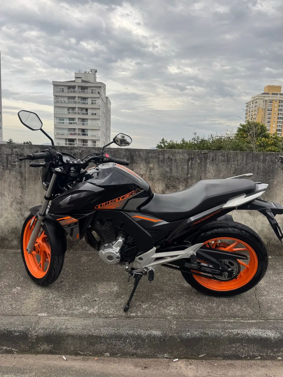 HONDA CB 250F TWISTER 2021 - Foto 3