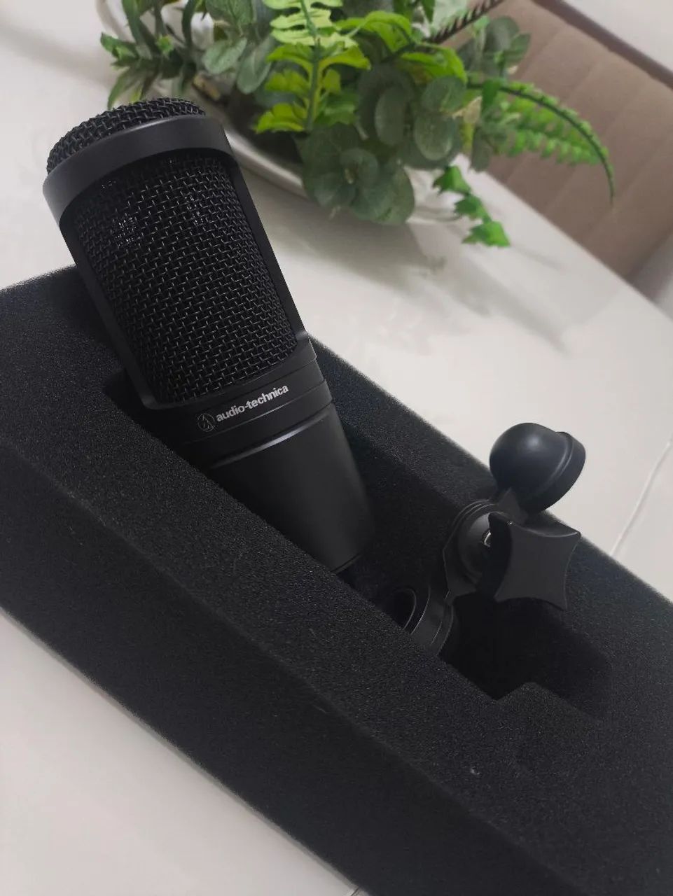Microfone Audio-Technica Série 20 AT2020 