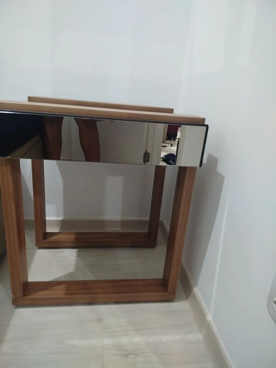Mesinha elegante de vidro - Foto 3
