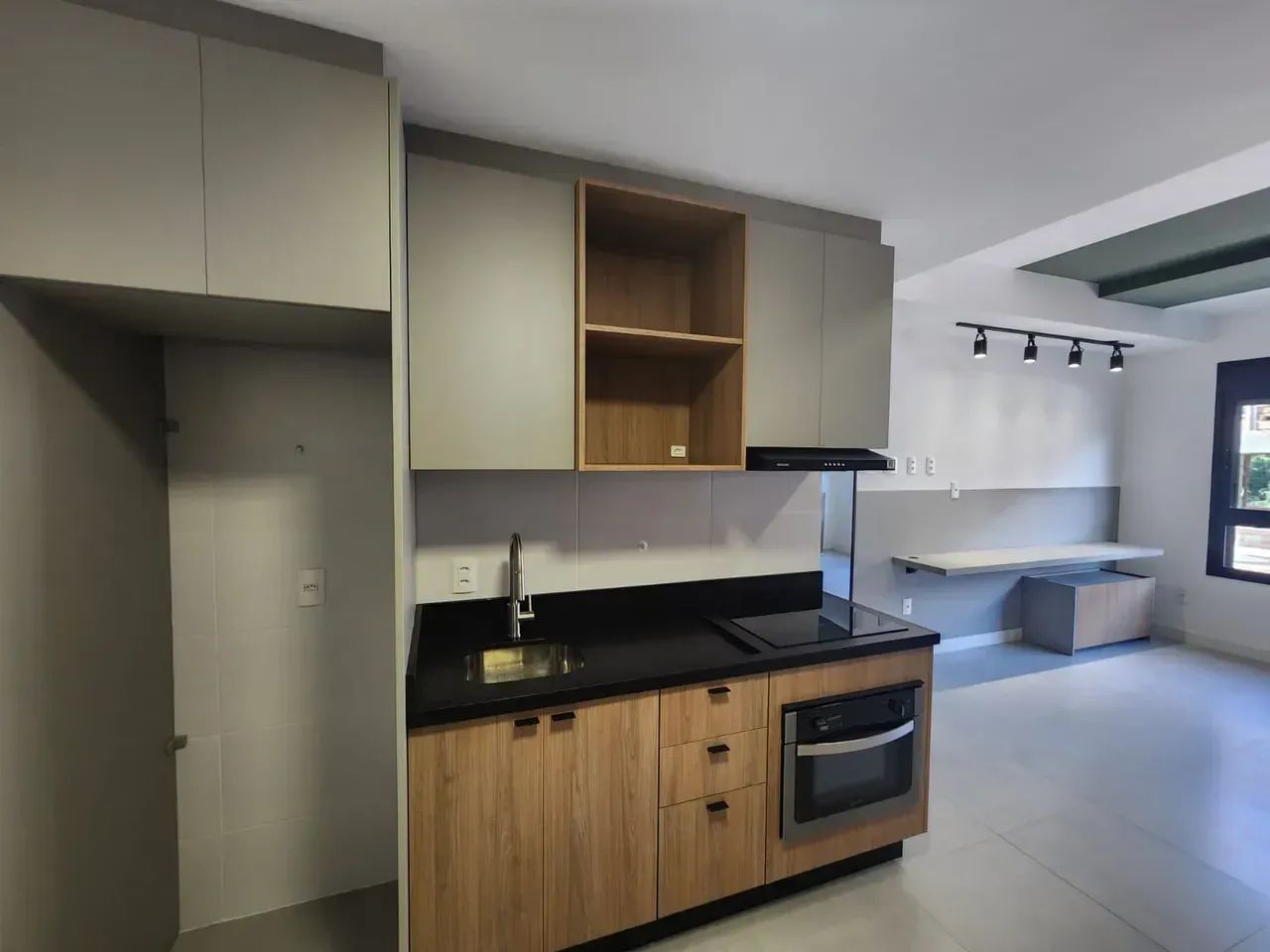 Apartamento Studio semi mobiliado ao lado do Pátio MIlano
