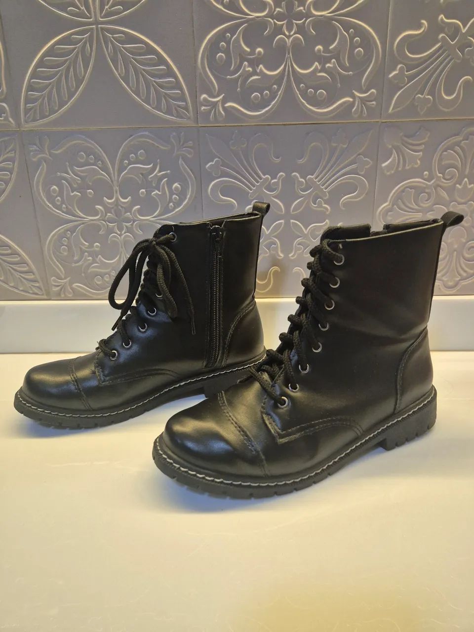 Bota Feminina, Cor: Preta, Tam. 34