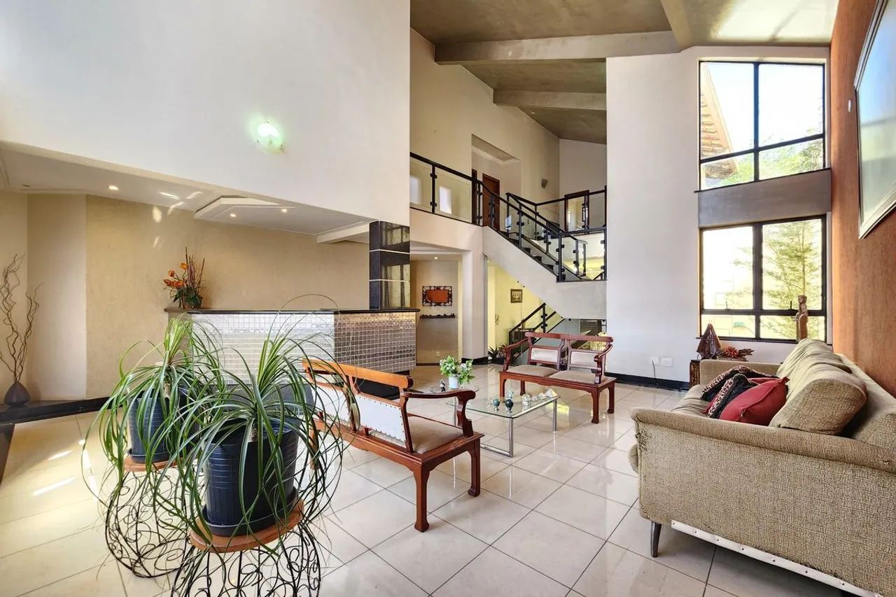 Casa à Venda - Aeroporto, 5 Quartos, 360 m2 - Foto 2