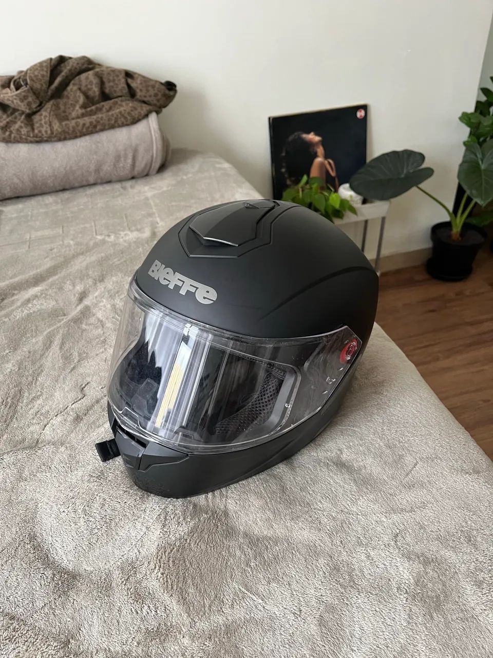 Capacete de moto Bieffe 
