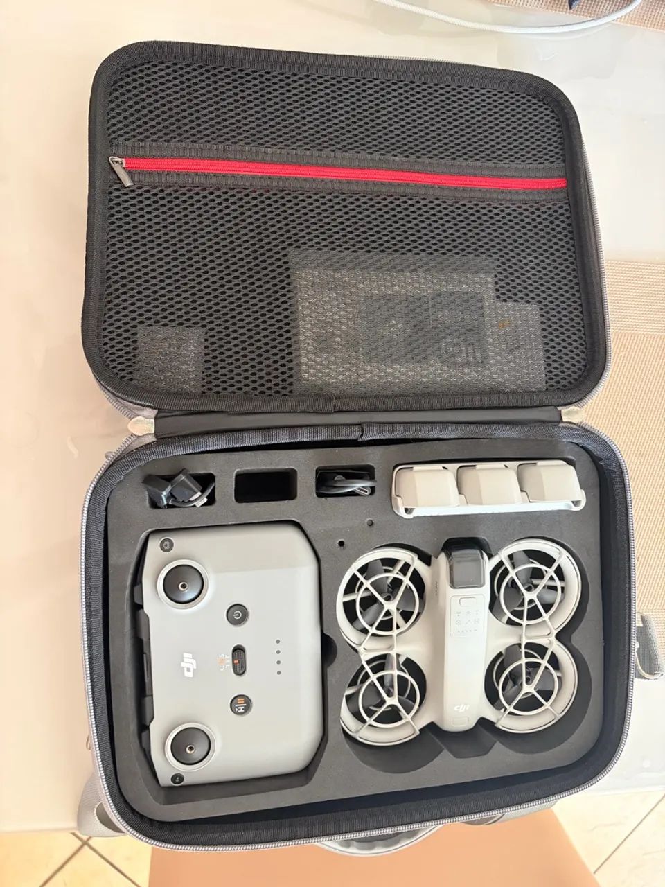 DJI NEO FLY MORE COMBO + CASE - Foto 2