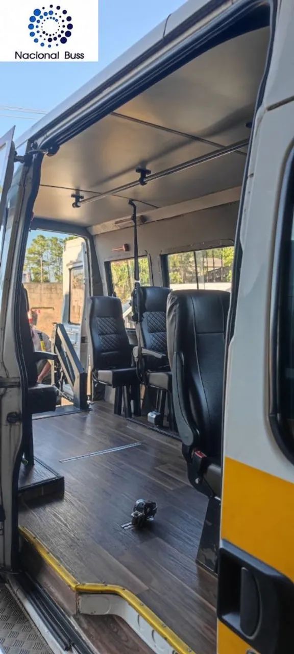 Iveco escolar 55c16 cadeirante  - Foto 3