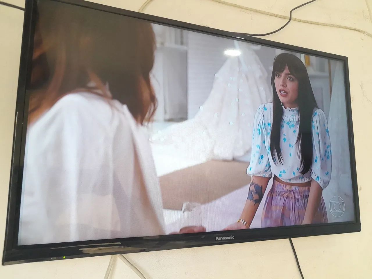 Vendo tv Panasonic led digital e 32 polegadas no precinho 