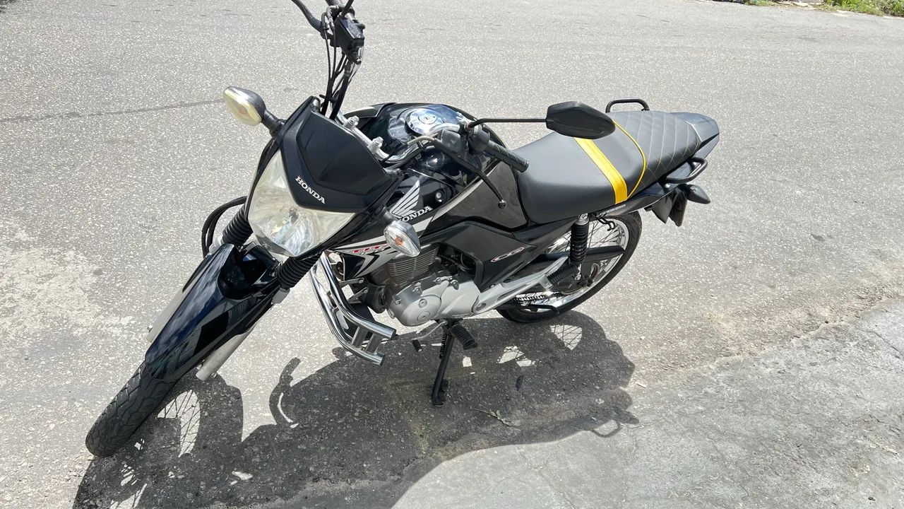 Titan  - Foto 2