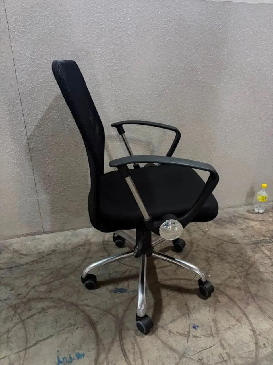 Cadeira de escritório usada