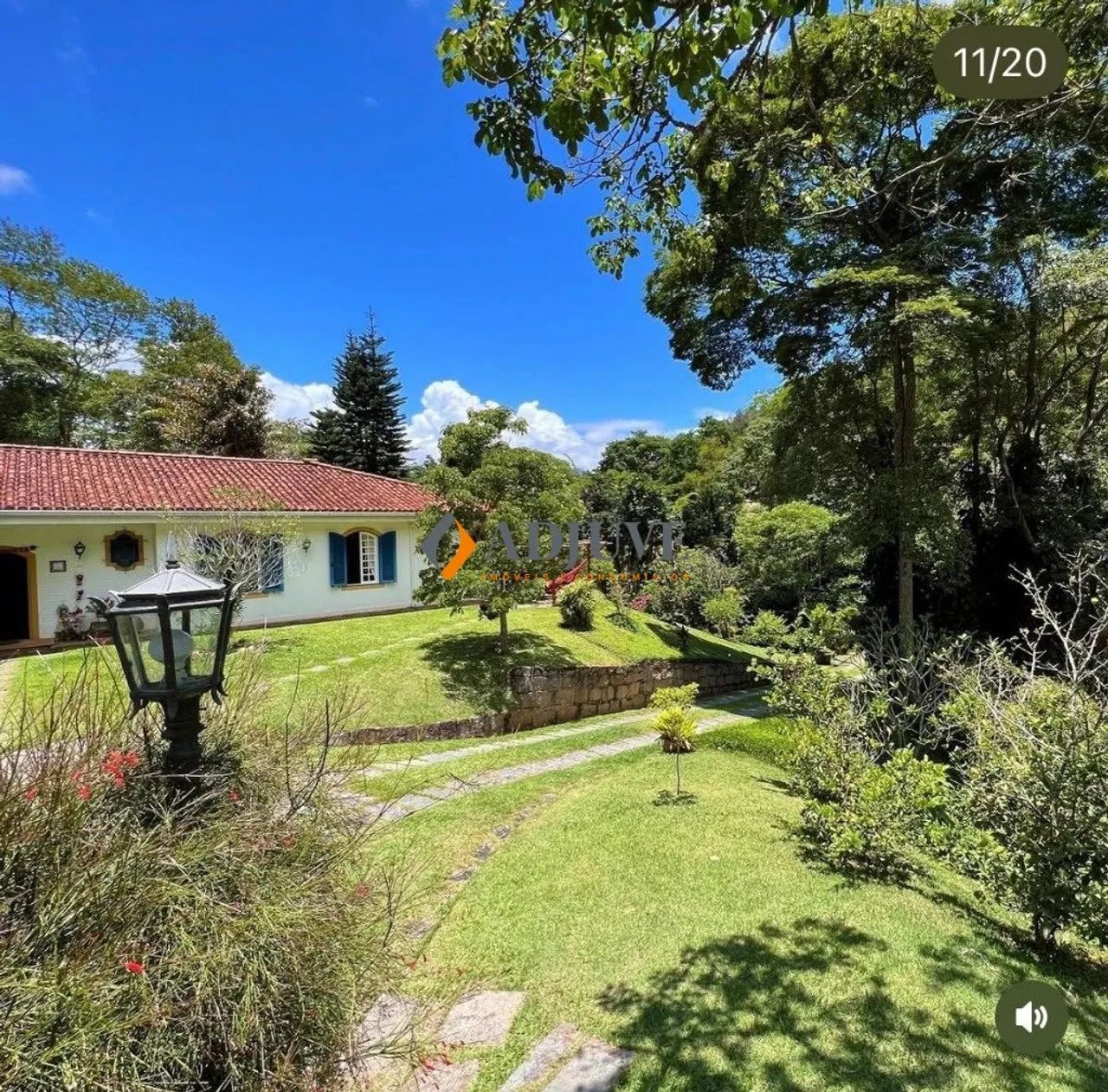 Casa linear, com 4 quartos(1 suíte), com acesso facílimo BR-040!