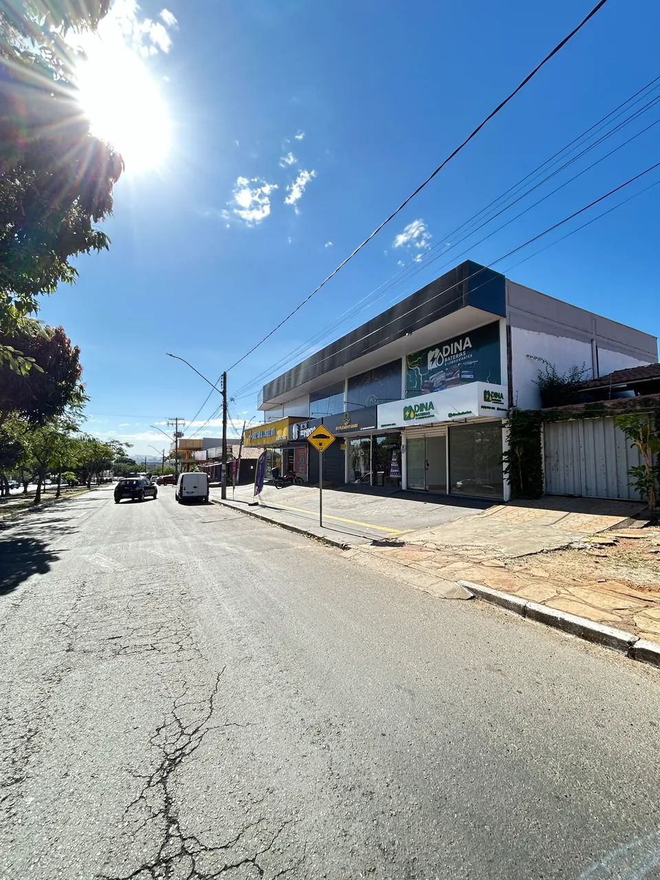 Sala Comercial 55m² - Pé Direito 6m no conjunto Riviera em Goiânia 