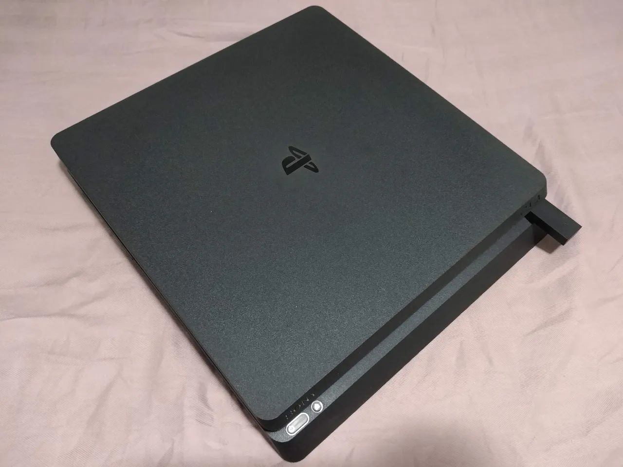 PS4 Playstation Slim