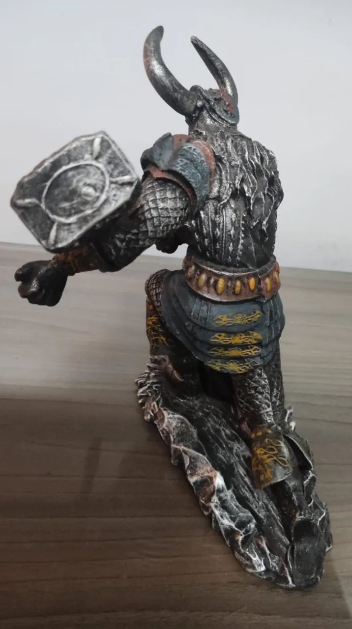 Estatua Asgard God Of Thunder Thor Wielding Mjolnir Hammer  - Foto 4