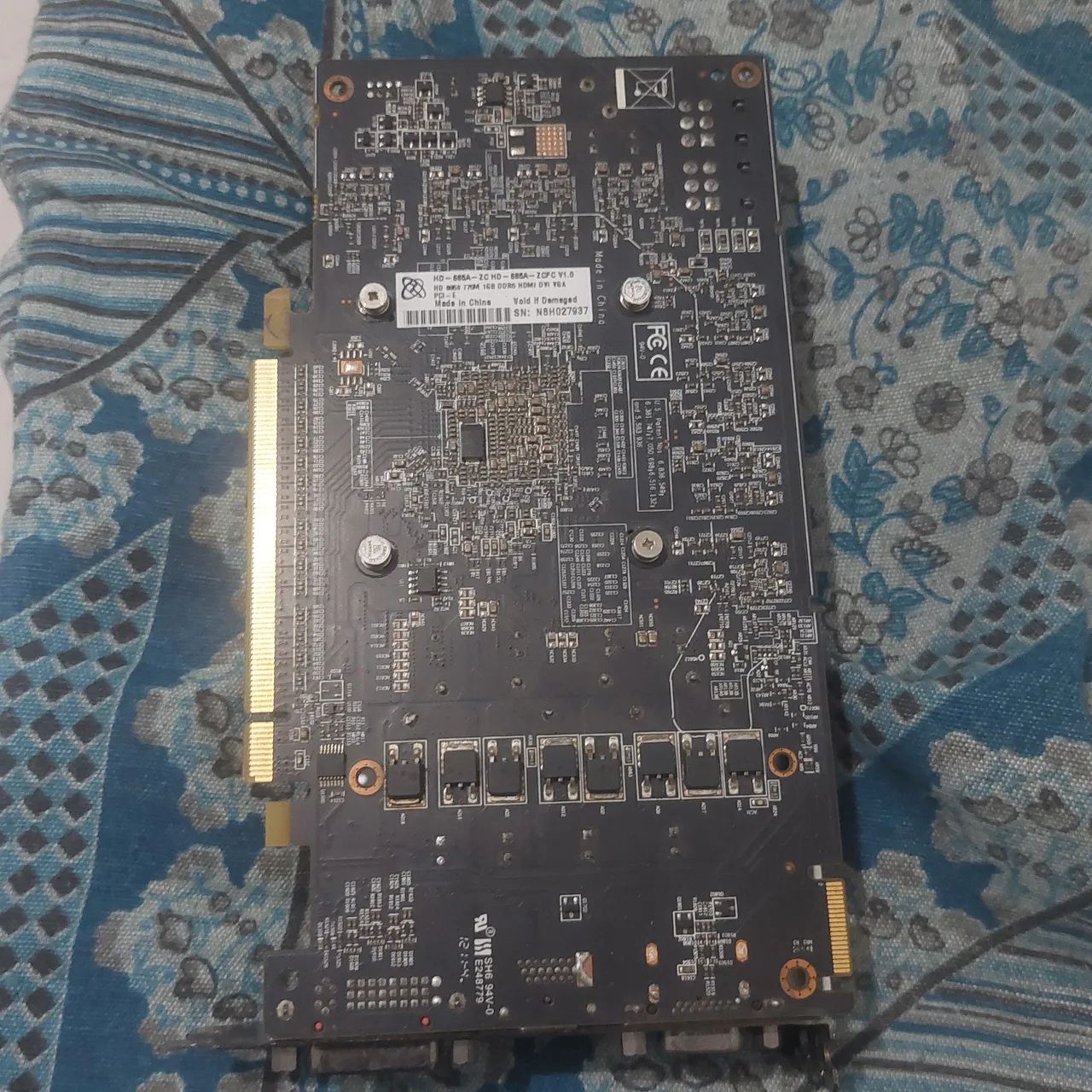 XFX RADEON HD6850 - Foto 4