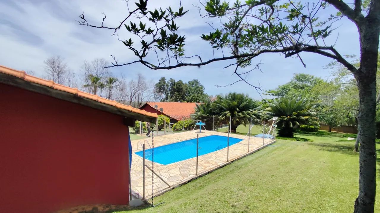 Chácara à venda em Porto Feliz com 3.900 m² e piscina