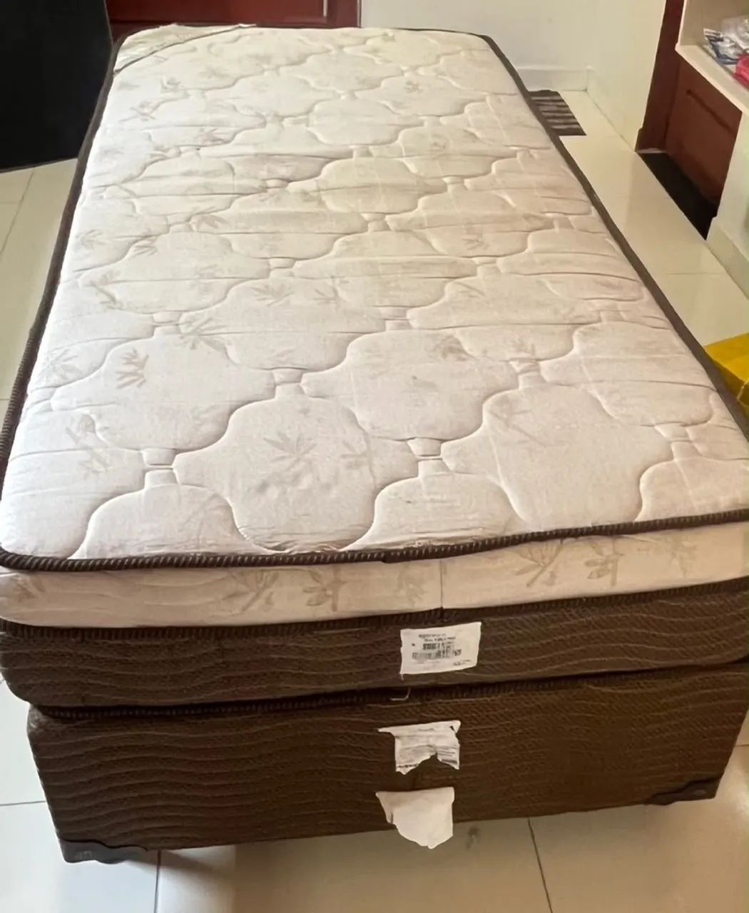 CAMA BOX SOLTEIRO 