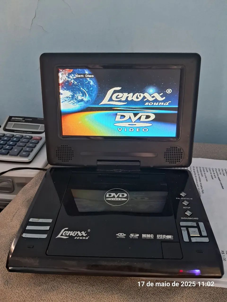 Dvd portátil Lenoxx com defeito 