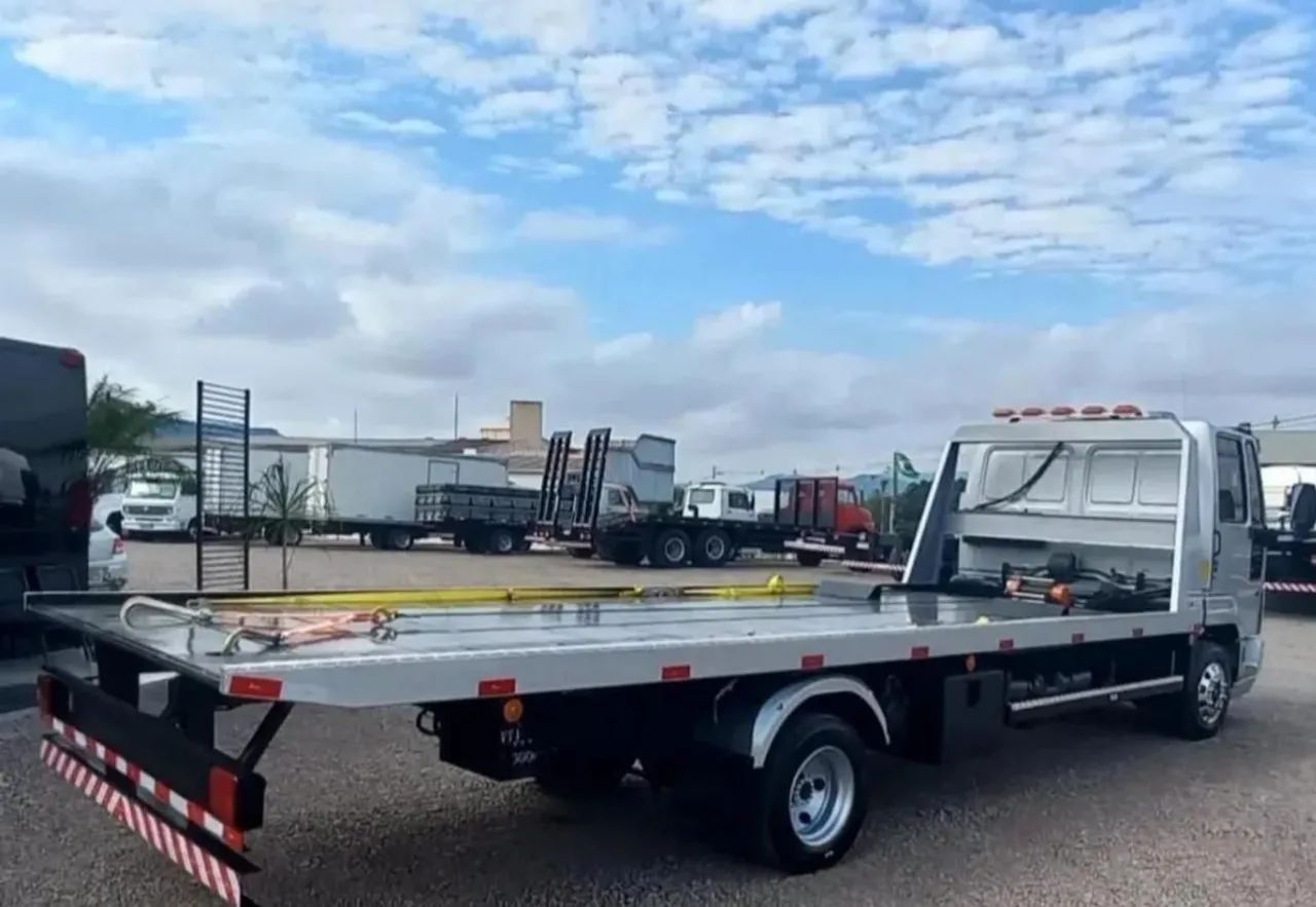 Ford Cargo 815 Plataforma 2012 - Foto 4