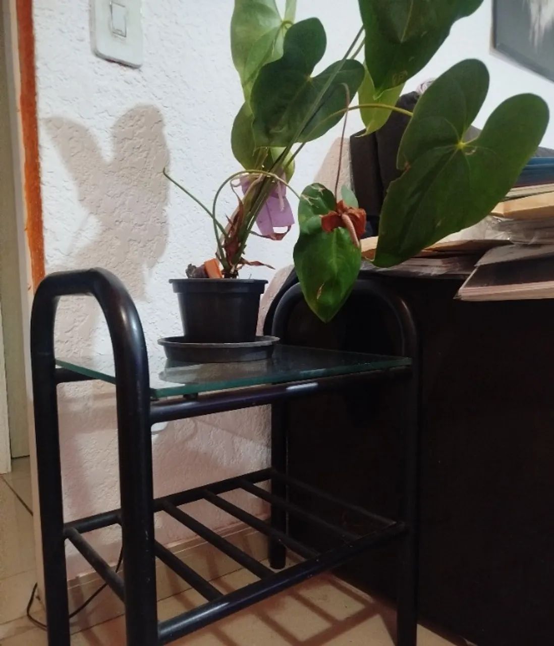 Mesa de cabeceira, criado mudo em ferro.65163273804673120