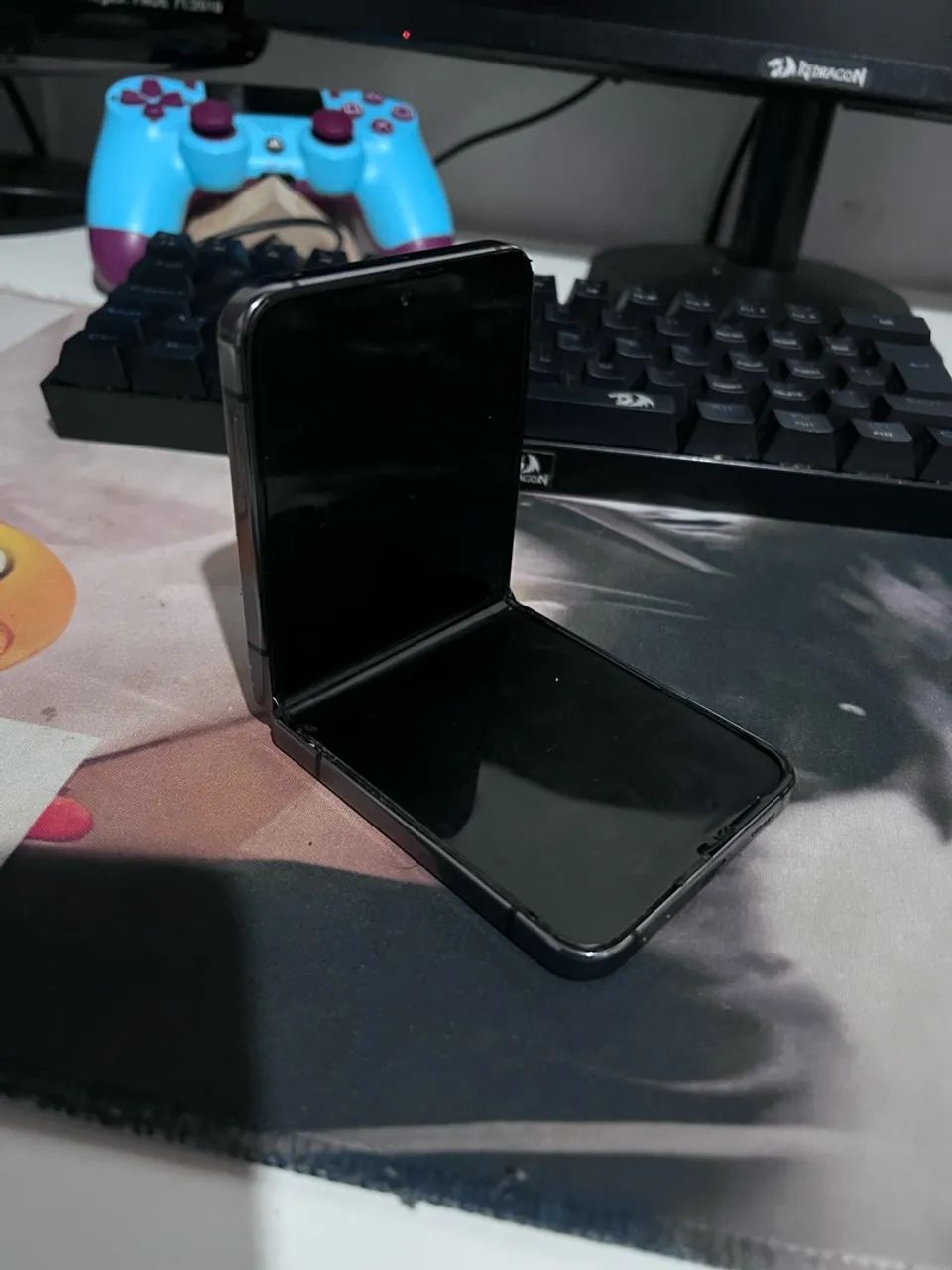 Z Flip 5 (tela danificada)