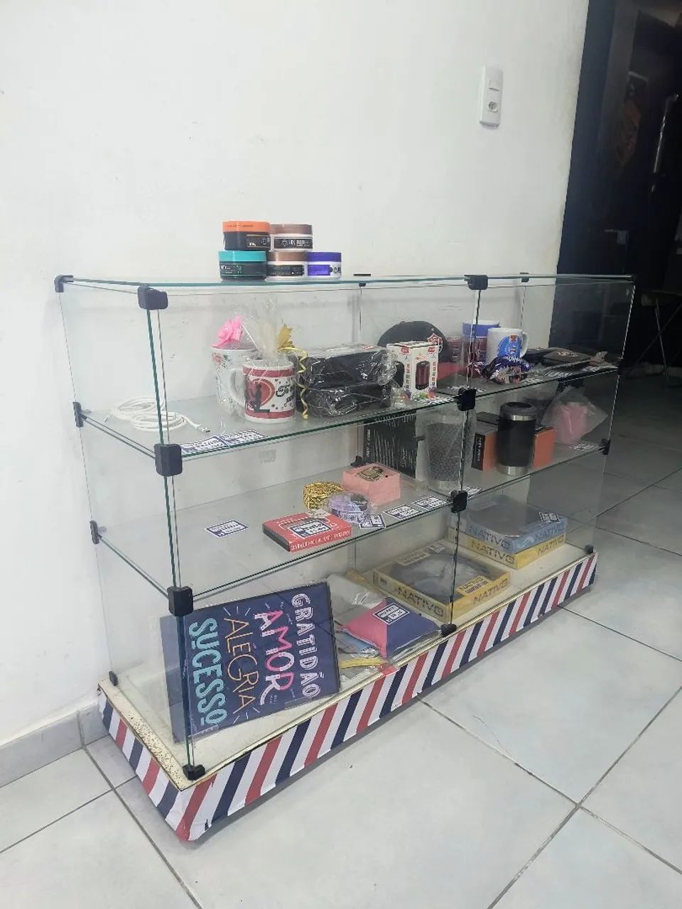 BALCÃO VITRINE  - Foto 4