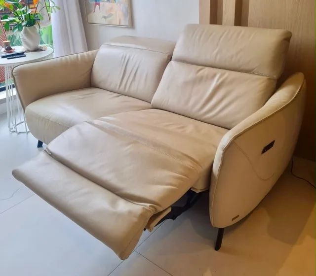 Sofá Natuzzi Editions Greg de Couro - Menos de 1 ano de uso! - Foto 2