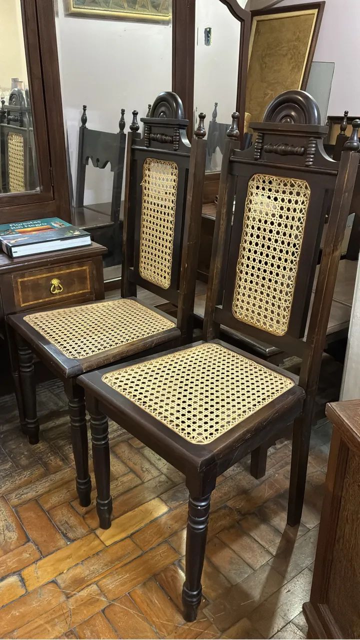 6 cadeiras de palha
