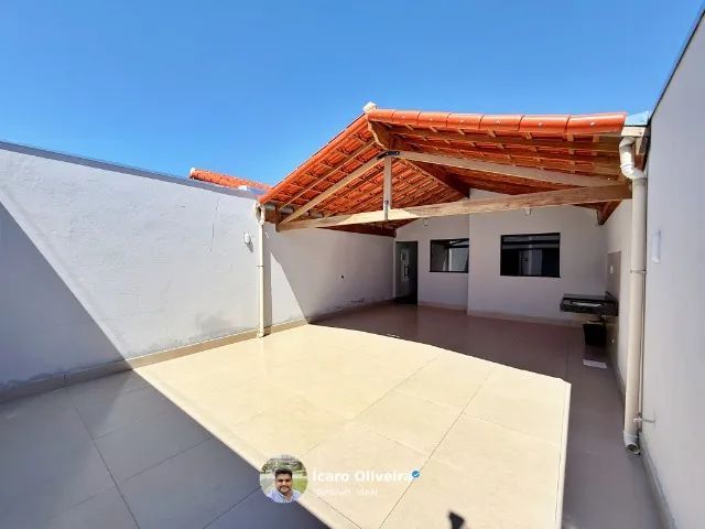 3 Quartos com Suíte no Jardim Olímpico com parte da entrada dividida.