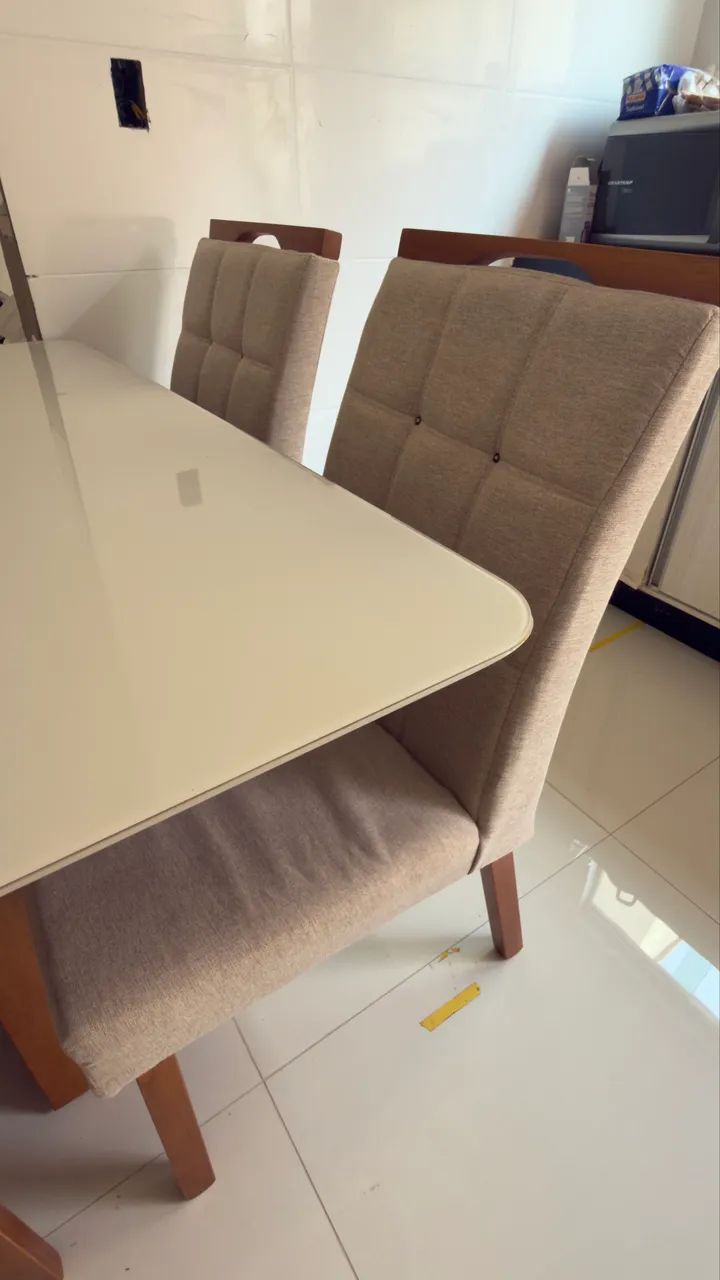 MESA COM 4 CADEIRAS! R$1100,00 - Foto 3